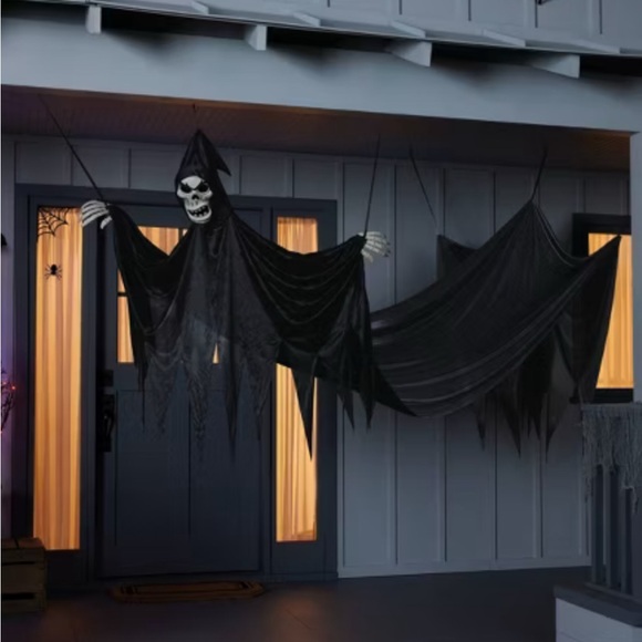 Hyde & Eek! XL Flowing Ghoul Halloween Scene Prop - Picture 2 of 4